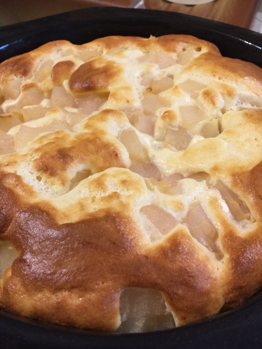 Apple cake and mascarpone